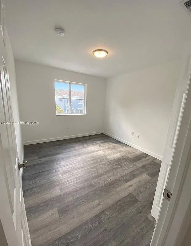 3 bed, 2.5 bath, 1518 sqft, $2,550 — Photo 4