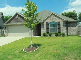 2901 S 4th St, Rogers, AR 72758