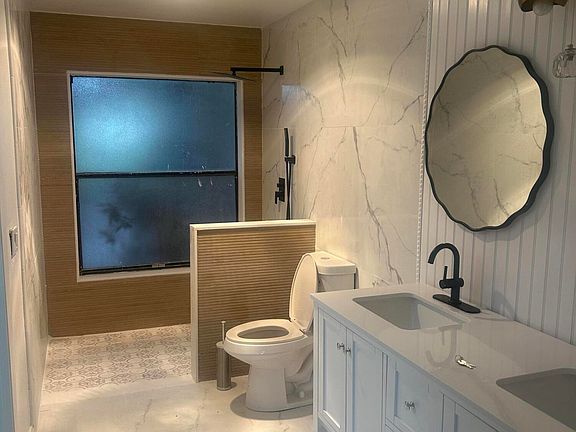 2nd image of 5657 Lakeview Mews Drive