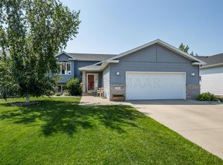 769 Homestead Ct, West Fargo, ND 58078