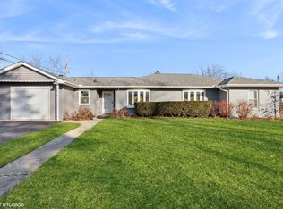 301 Behm Dr, Grayslake, IL 60030