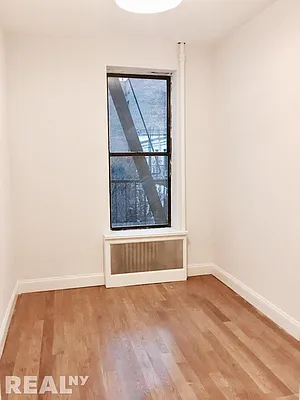 Rented by REAL New York | media 30