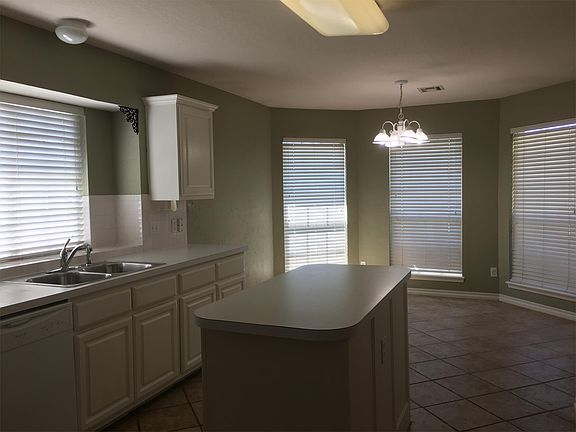 3rd image of 1501 NW 179th Ter