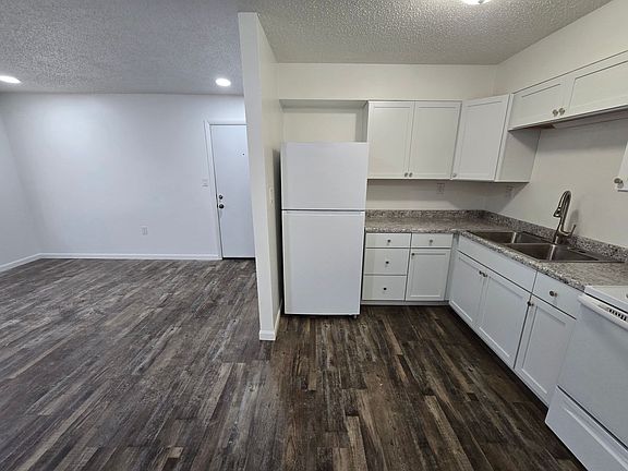 5th image of 711 NW 10th St #D1