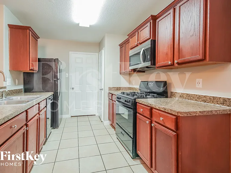 9518 Peridot Green Dr — Photo 7