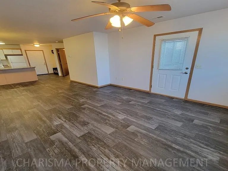 906 N Western Ave #911 — Photo 2