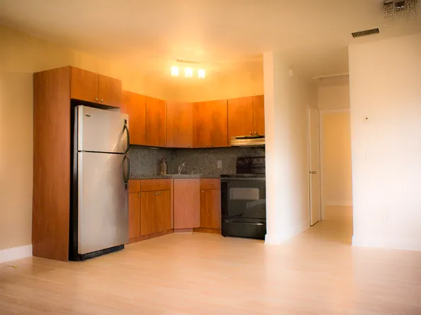 1619 N Treasure Dr #H2, North Bay Village, FL 33141