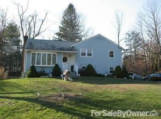 2375 Loring Pl, Yorktown Heights, NY 10598