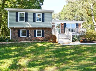 5231 Prince Charles Dr, Kernersville, NC 27284