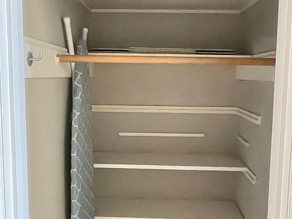 5th image of 1280 Lombard St APT 204