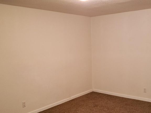 2nd image of 5909 Fairbairn Dr