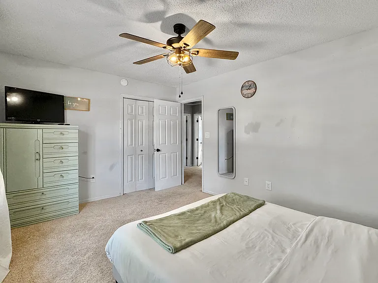 7900 Elderberry Cir — Photo 32