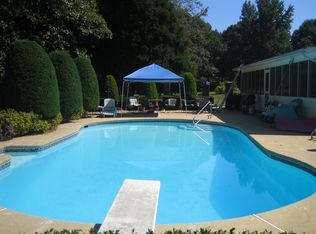 14900 Croom Airport Rd, Upper Marlboro, MD 20772