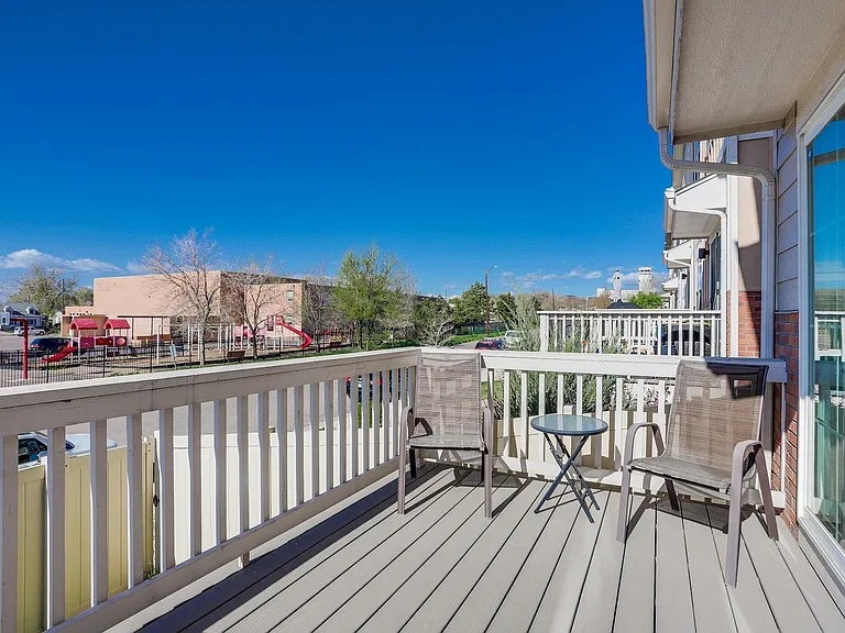 1742 W 52nd Ct — Photo 26