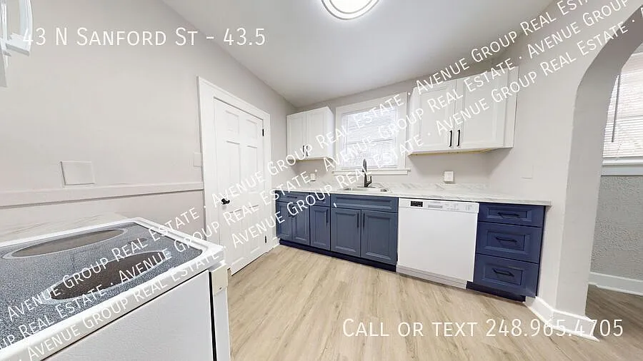 Spacious & Modern 2-Bedroom Apartment in Pontiac — Photo 3