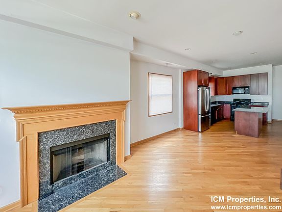 5th image of 2553 N Southport Ave #2D