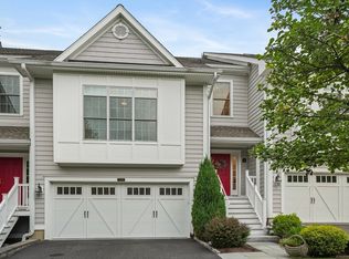 7 Still Water Cir #7, Brookfield, CT 06804