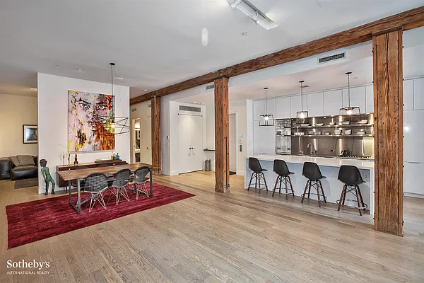 Sold by Sotheby's International Realty | media 2