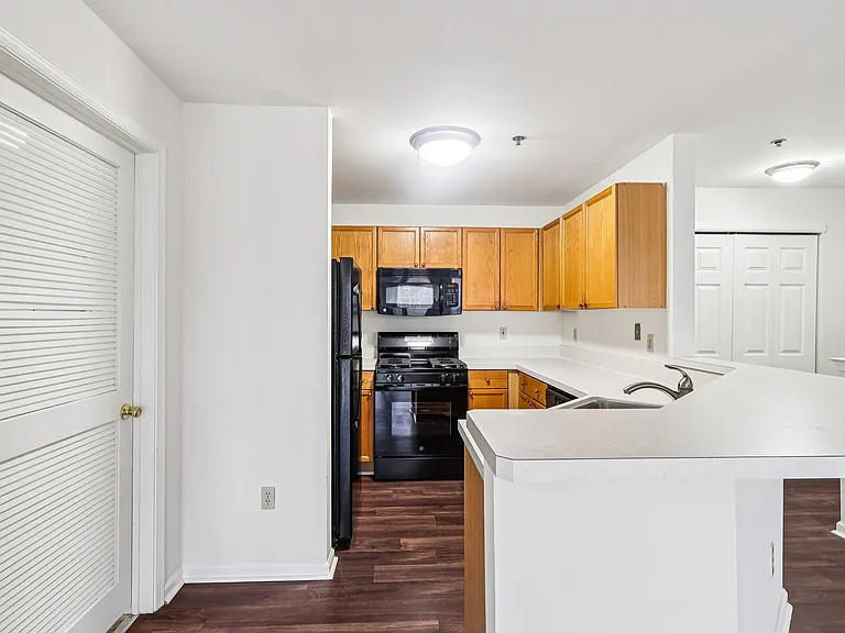 Autumn Park Apartments — Photo 20