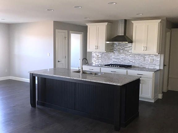 3rd image of 5923 Screaming Eagle Ln