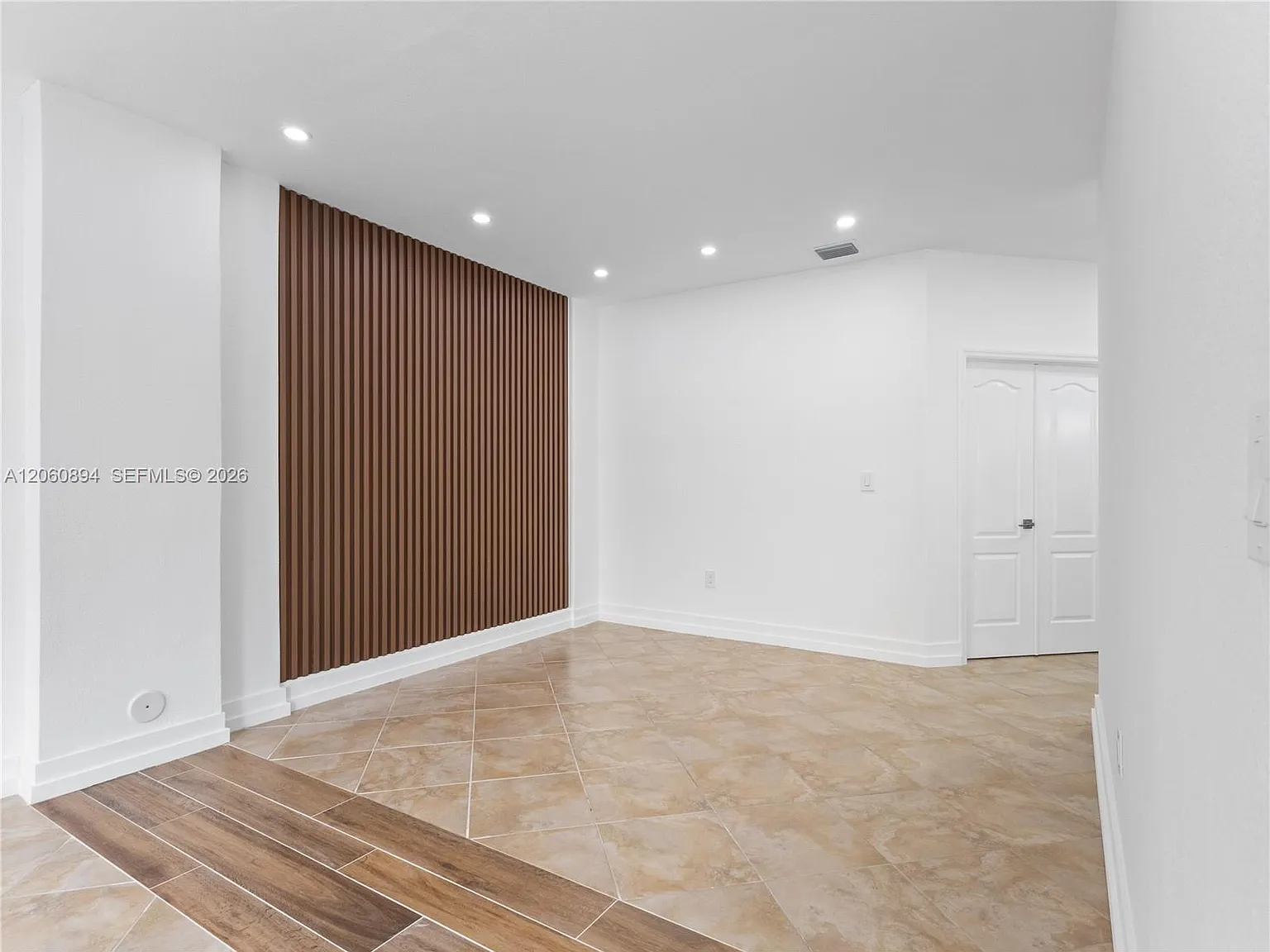 Doral Southeast Patio-Hom — Photo 3