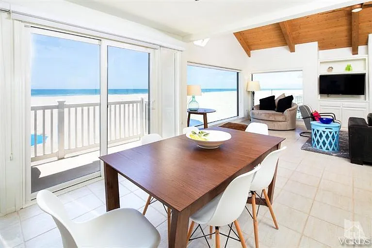 4025 Ocean Dr — Photo 21