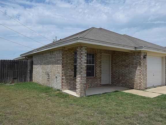 2nd image of 2801 Seabiscuit Dr #1