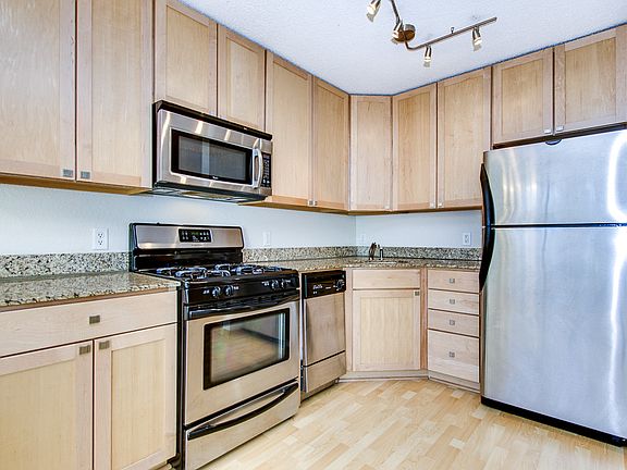 5th image of 2530 1st Ave S APT 102