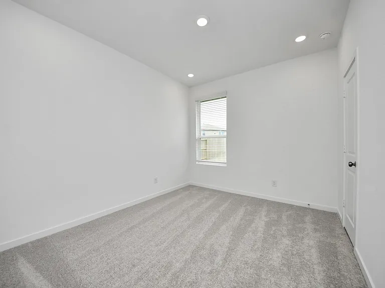 1062 Blue Stone Dr — Photo 34