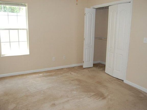 4th image of 104 Sheffield Dr