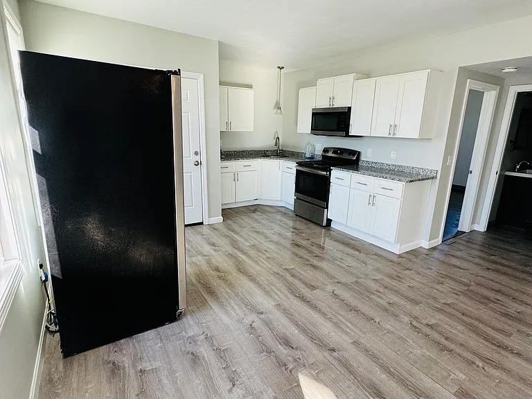 12 Magnolia St #3 — Photo 4