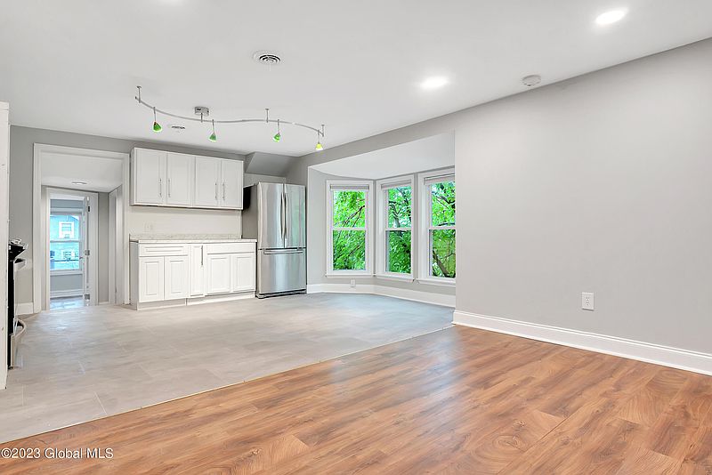 3rd image of 199 New Scotland Avenue