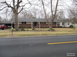 812 W Speedway St, Dermott, AR 71638