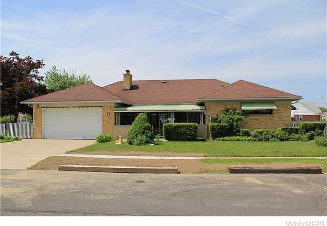 1st image of 12 Seminole Ln