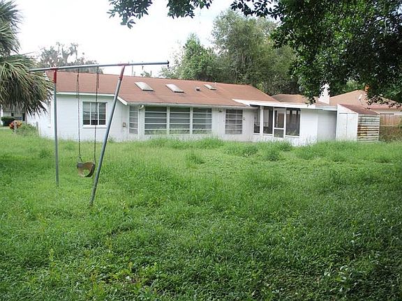 5th image of 812 Oak Dr