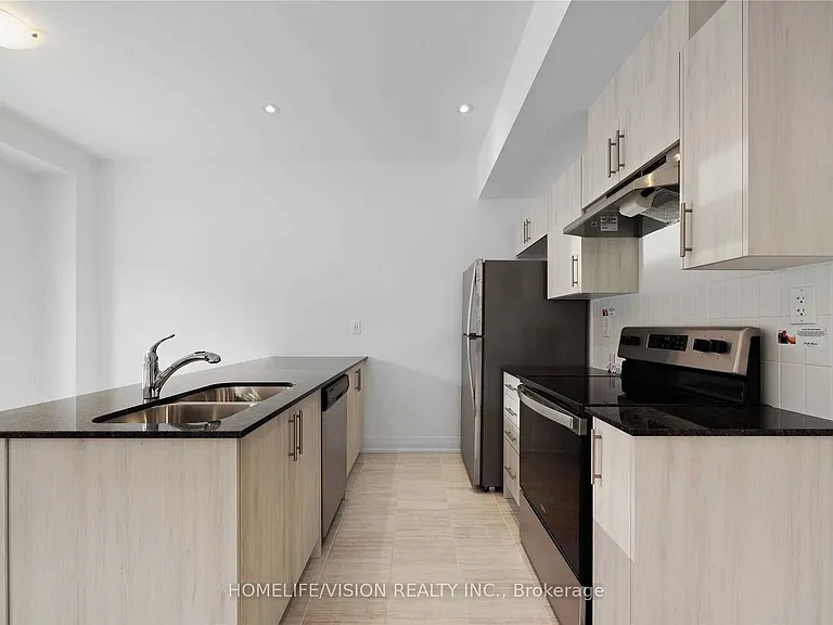 153 Gateland Dr — Photo 7