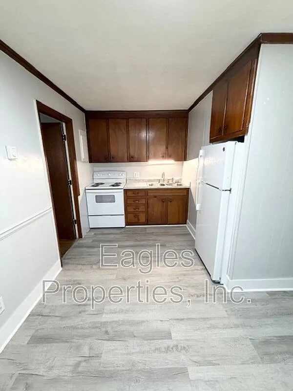 1 bed, 1.0 bath, $800 — Photo 3