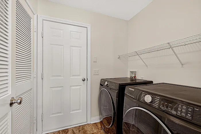 12940 Grenville St — Photo 8