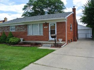 7658 Randy Dr, Westland, MI 48185