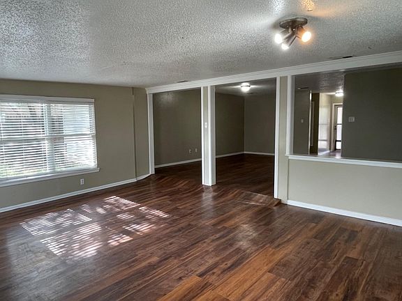 5th image of 4910 54th St