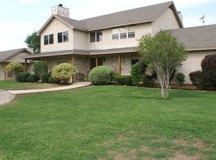 6911 Elm Creek Rd, Seguin, TX 78155