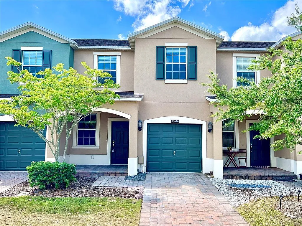 3 bed, 2.5 bath, 1626 sqft, $2,500 — Photo 1