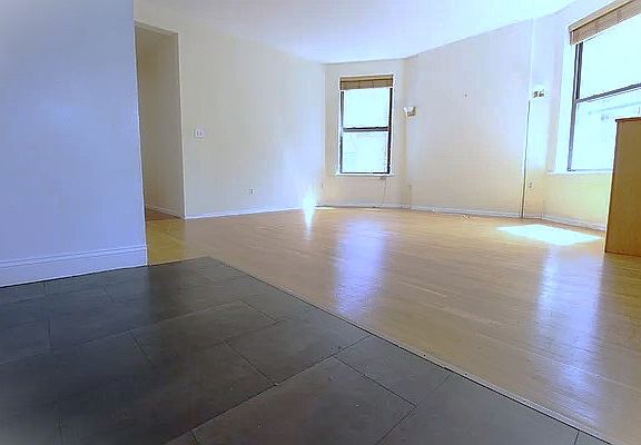 2nd image of 929 W End Ave APT 7D