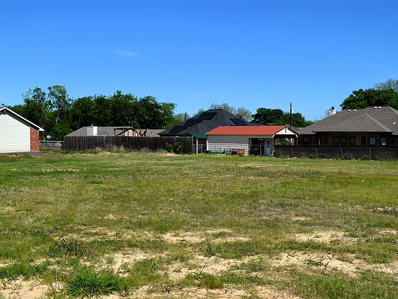 2nd image of 316 Preston Rd