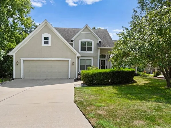 2801 SW Twincreek Ct, Blue Springs, MO 64015