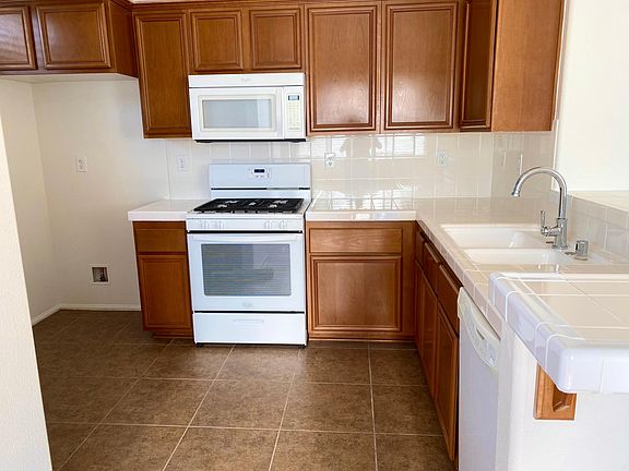 3rd image of 1559 Ledgestone Ln