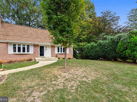 5th image of 5017 Gainsborough Dr