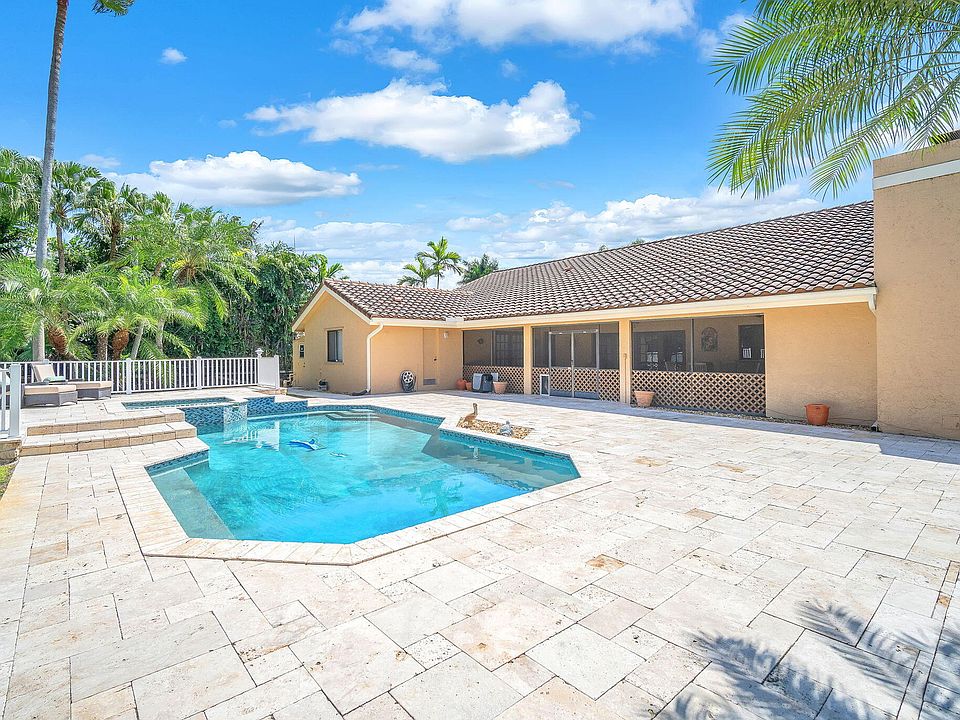 1st image of 11821 NW 11th Street