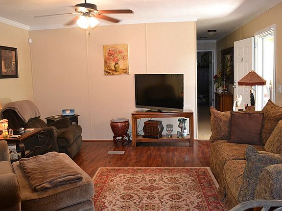 3rd image of 1011 Cypress Pt