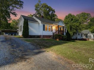 37 Oak Dr SW, Concord, NC 28027